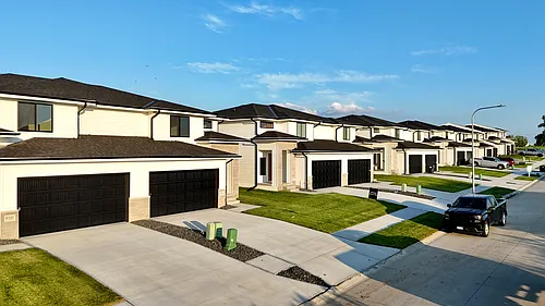 Coventry Wood Townhomes Photo 1