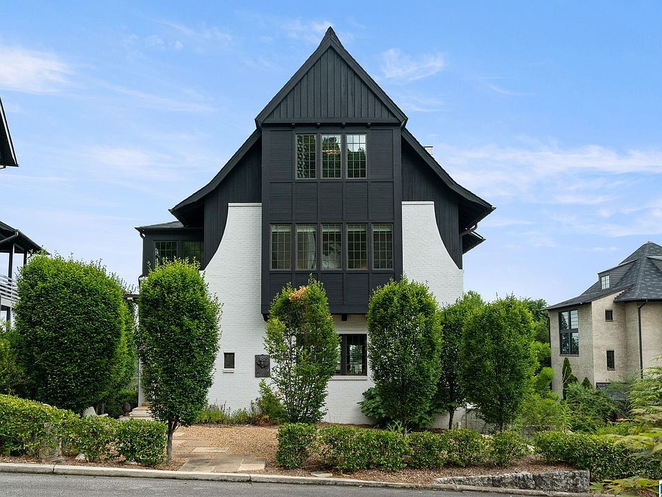 1st image of 104 Abbey Rd