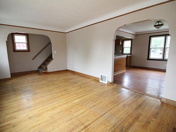5th image of 1375 Cleveland Ave