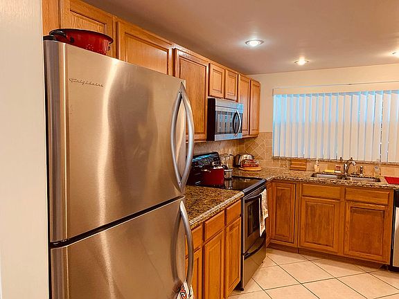 3rd image of 2000 S Federal Hwy APT 101