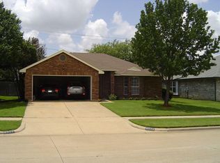 4911 Garden Grove Rd, Grand Prairie, TX 75052