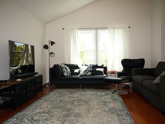 5th image of 7842 Hemphill Dr