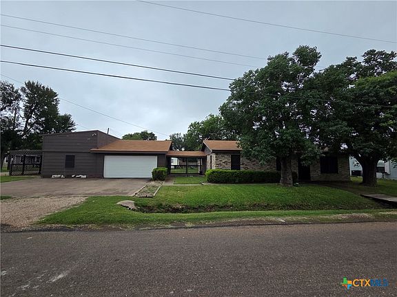 2nd image of 1301 W Mesquite St
