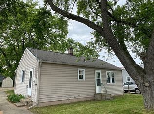 4271 Clay Ave SW, Wyoming, MI 49548