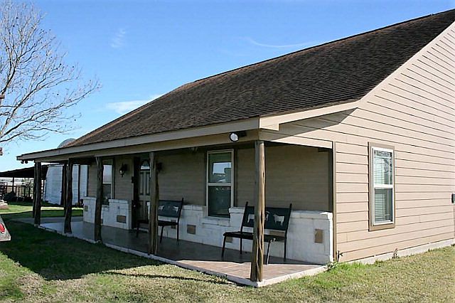 1st image of 918 Pecan Valley Dr