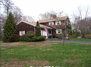 18 Pontiac Dr, Niantic, CT 06357