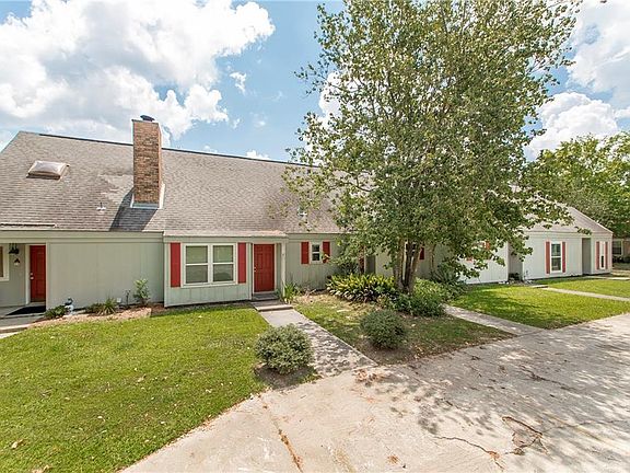 3rd image of 31 Hollycrest Blvd #31