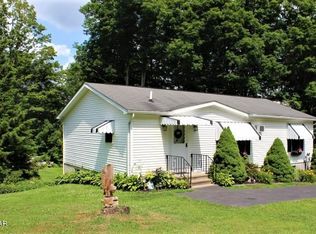 77 Mount Cobb Hwy, Lake Ariel, PA 18436