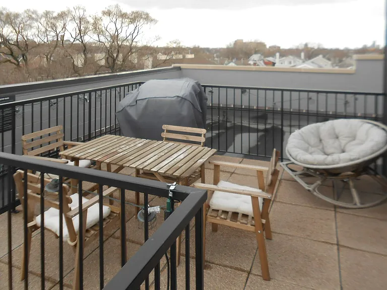 1238 W Oakdale Ave #3 — Photo 6