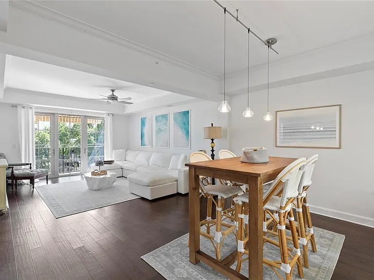 300 Beach Dr NE #302 — Photo 13