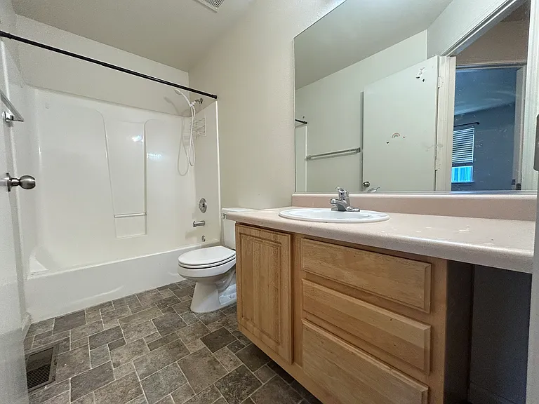 105 Justin Ln #A — Photo 6