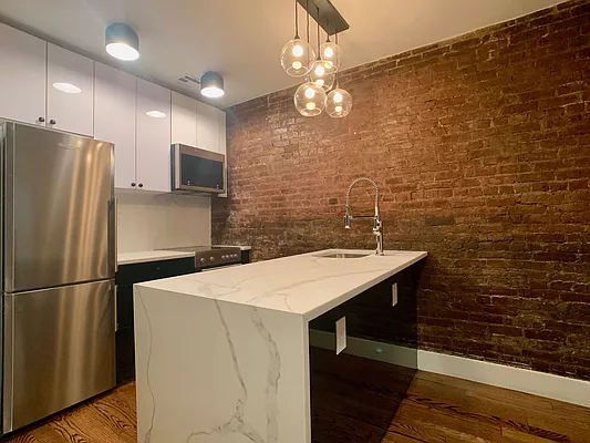 Rented by Building Equity Real Estate LLC | media 42