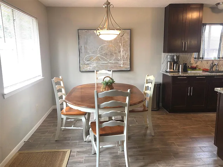 1003 Shadow Mountain Dr — Photo 11