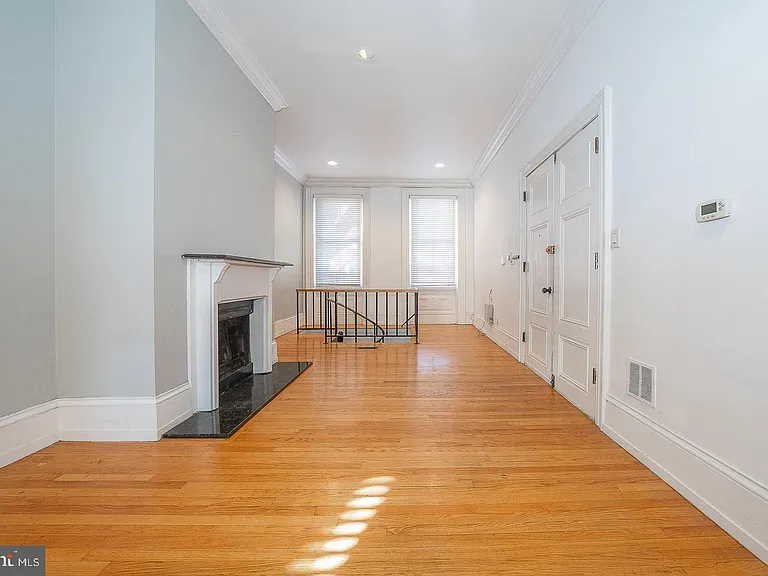 1726 Wallace St #101 — Photo 4