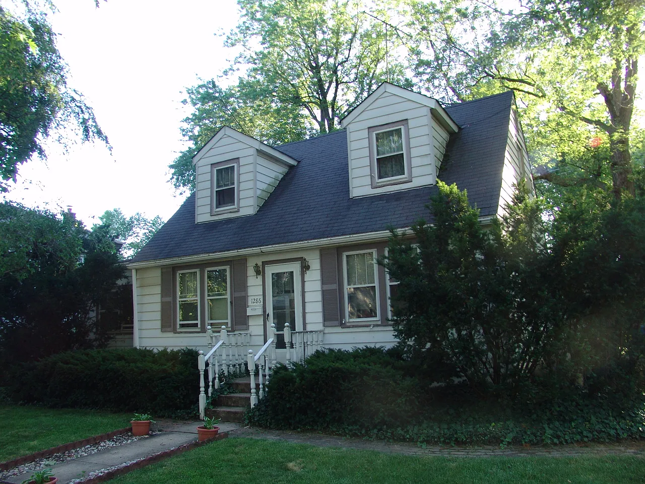 1286 Columbia St photo 1