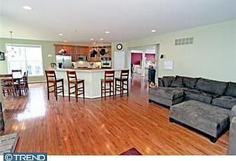 4th image of 44 Quail Dr S