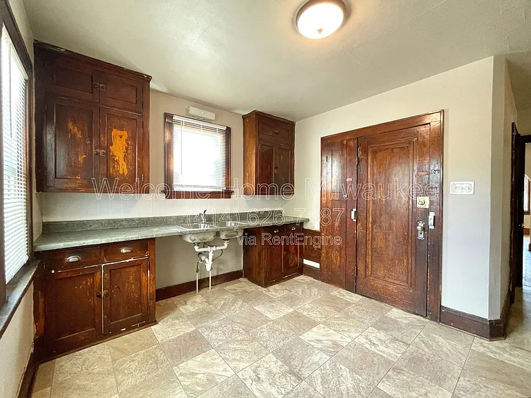 3012 N 57th St #LOWER — Photo 4
