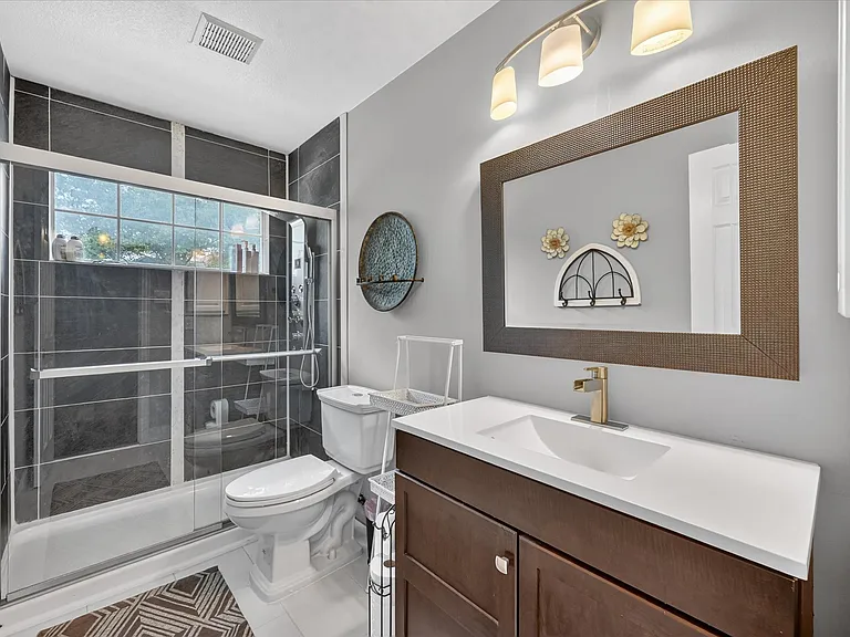 3409 Waterbury Ct — Photo 14