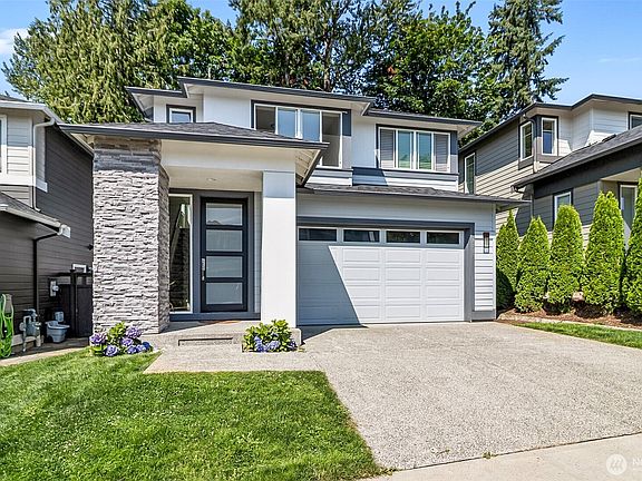 2nd image of 2118 100th Drive SE