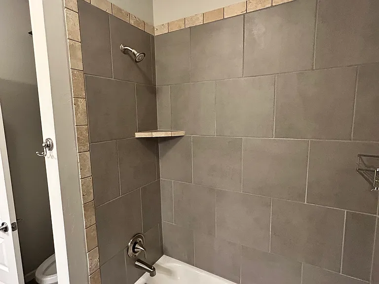 2400 Santa Monica St — Photo 31