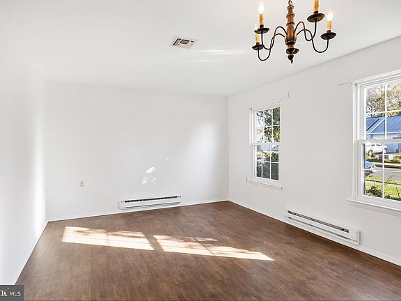 4th image of 103 Dorchester Dr