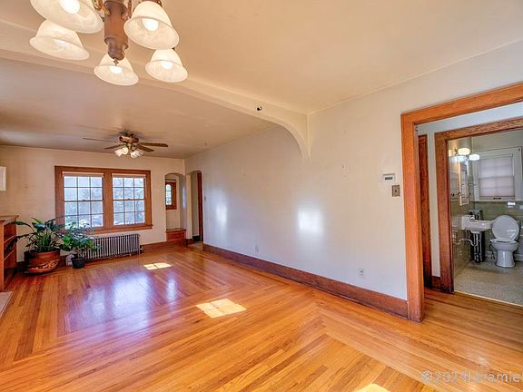 2nd image of 1511 Rainbow Ave