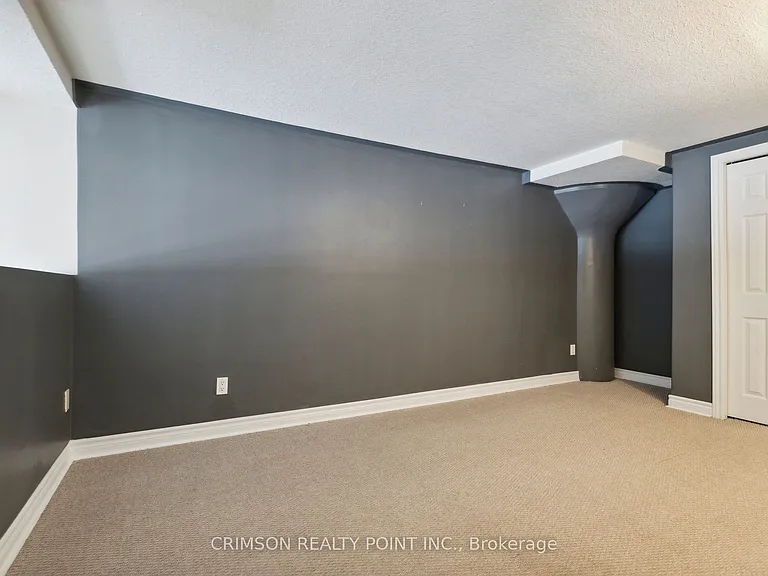 111 Grey St #105 — Photo 32