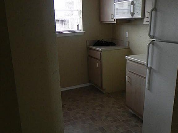 3rd image of 1950 Spenwick Dr Unit 319