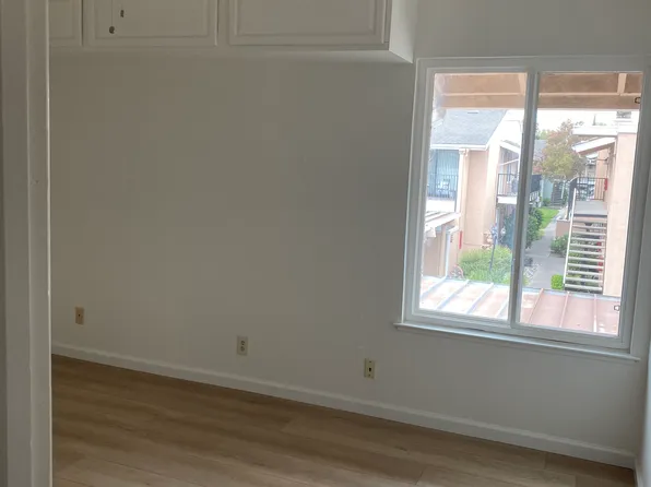 3722 W Benjamin Holt Dr APT 10, Stockton, CA 95219