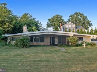 45 E Lake Dr, Annapolis, MD 21403