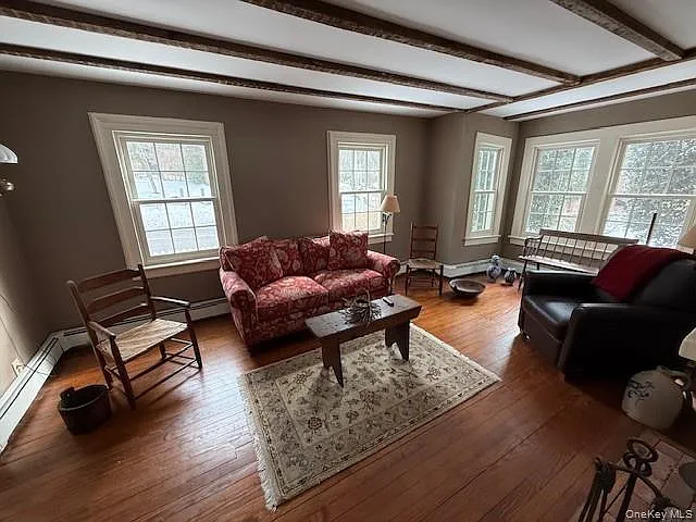225 Christian Ave — Photo 3