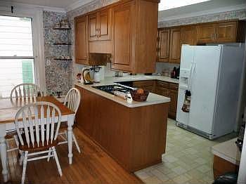 2nd image of 140 Railroad Ave