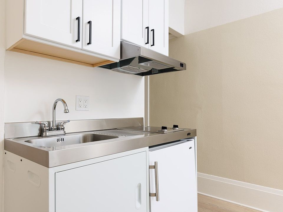 1st image of 903 Pine St #23A