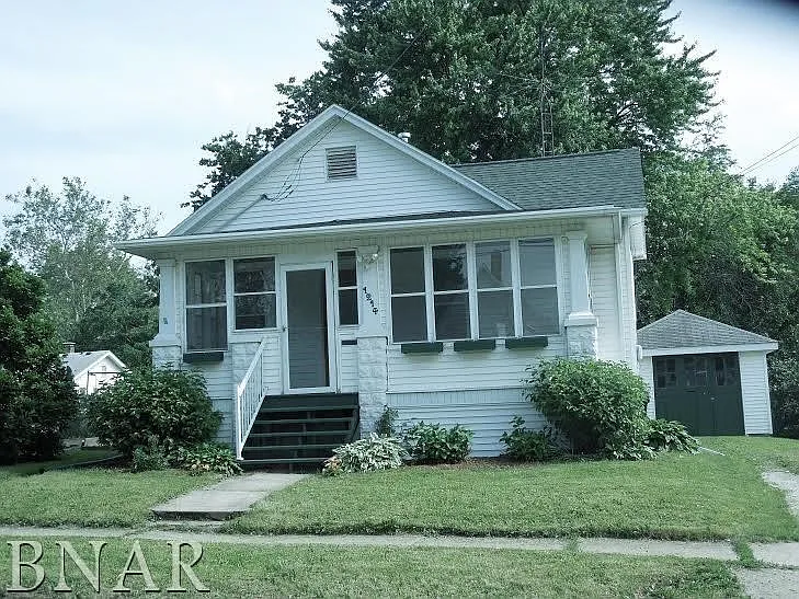 1214 W Elm St photo 1