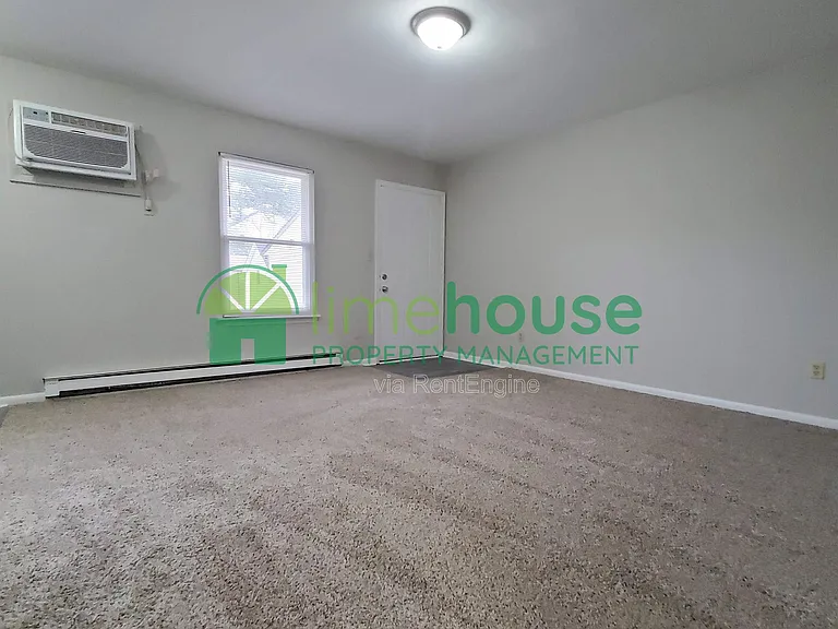 9117 Chesapeake Blvd #4 — Photo 7