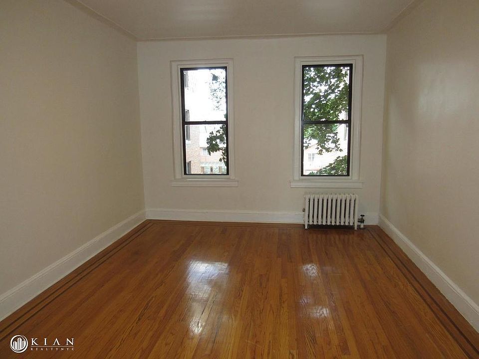 1st image of 15110 35th Ave APT 2E
