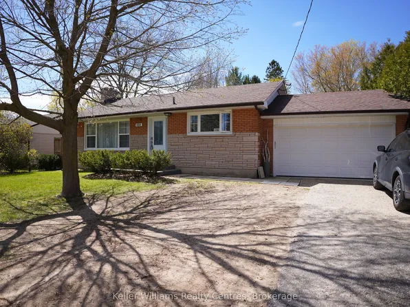 458 Market St, Saugeen Shores, ON N0H 2C2