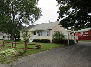 87 Columbia Rd, Lowell, MA 01854