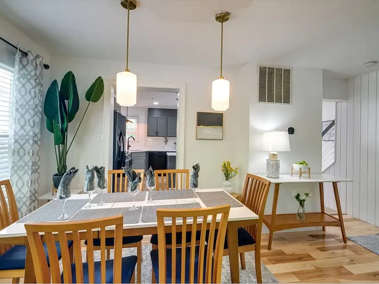 8307 Hillview Rd — Photo 2