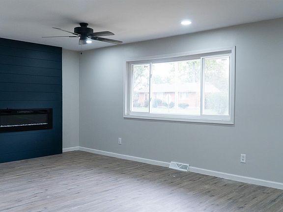 4th image of 180 Joliet Ave