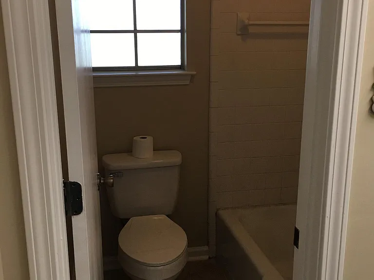 1226 Stoneliegh Dr — Photo 28
