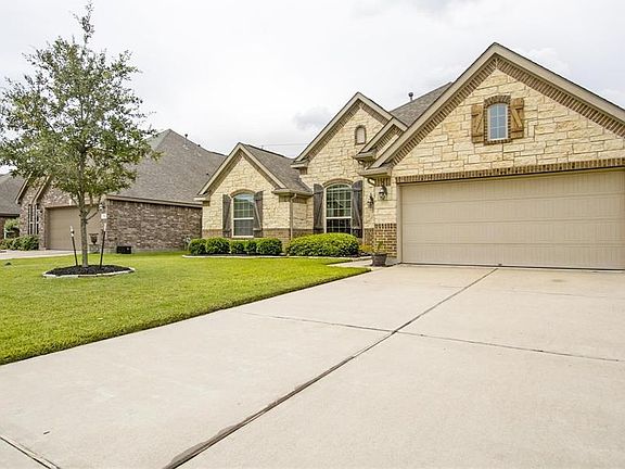 3rd image of 281 W Creek Dr