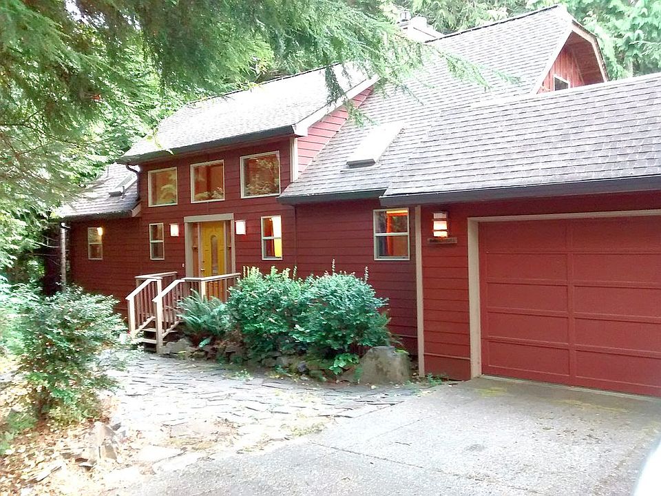 1st image of 571 Fairway Dr