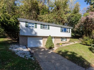 117 Chalet Dr, Pittsburgh, PA 15221