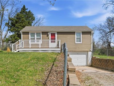 6200 NE Russell Rd, Kansas City, MO, 64117