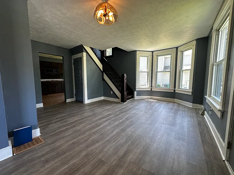8232 Mercer St #1 — Photo 5
