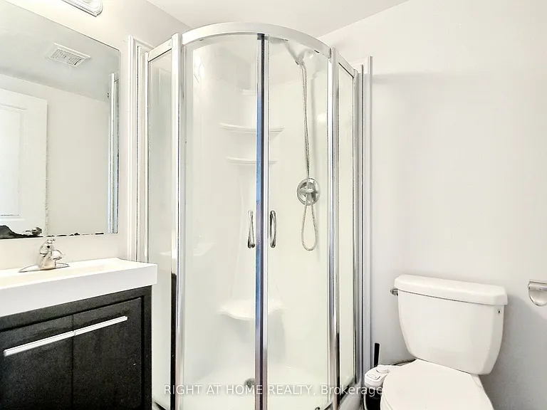 246 Penetanguishene Rd #1 — Photo 10