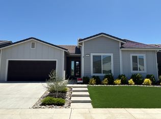 707 Sunset Dr S, Madera, CA 93636