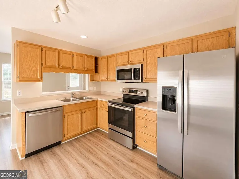103 Royal Acres Ct — Photo 8
