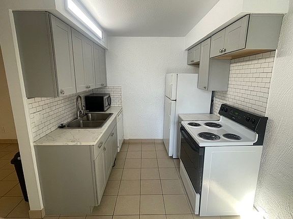 4th image of 3313 N 68th St Unit 225E